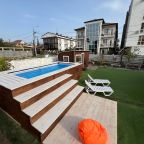 Открытый плавательный бассейн, Гостевой дом Мантарини