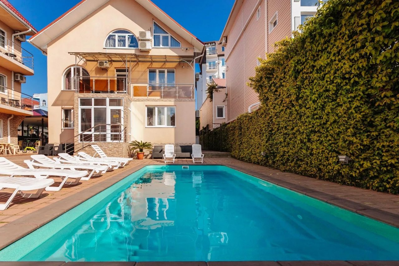 Открытый плавательный бассейн, Гостевой дом Семь Ветров