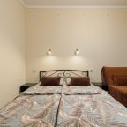 De Luxe (Делюкс), Гостевой дом Семь Ветров