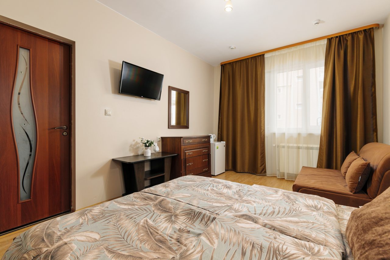 De Luxe (Делюкс), Гостевой дом Семь Ветров