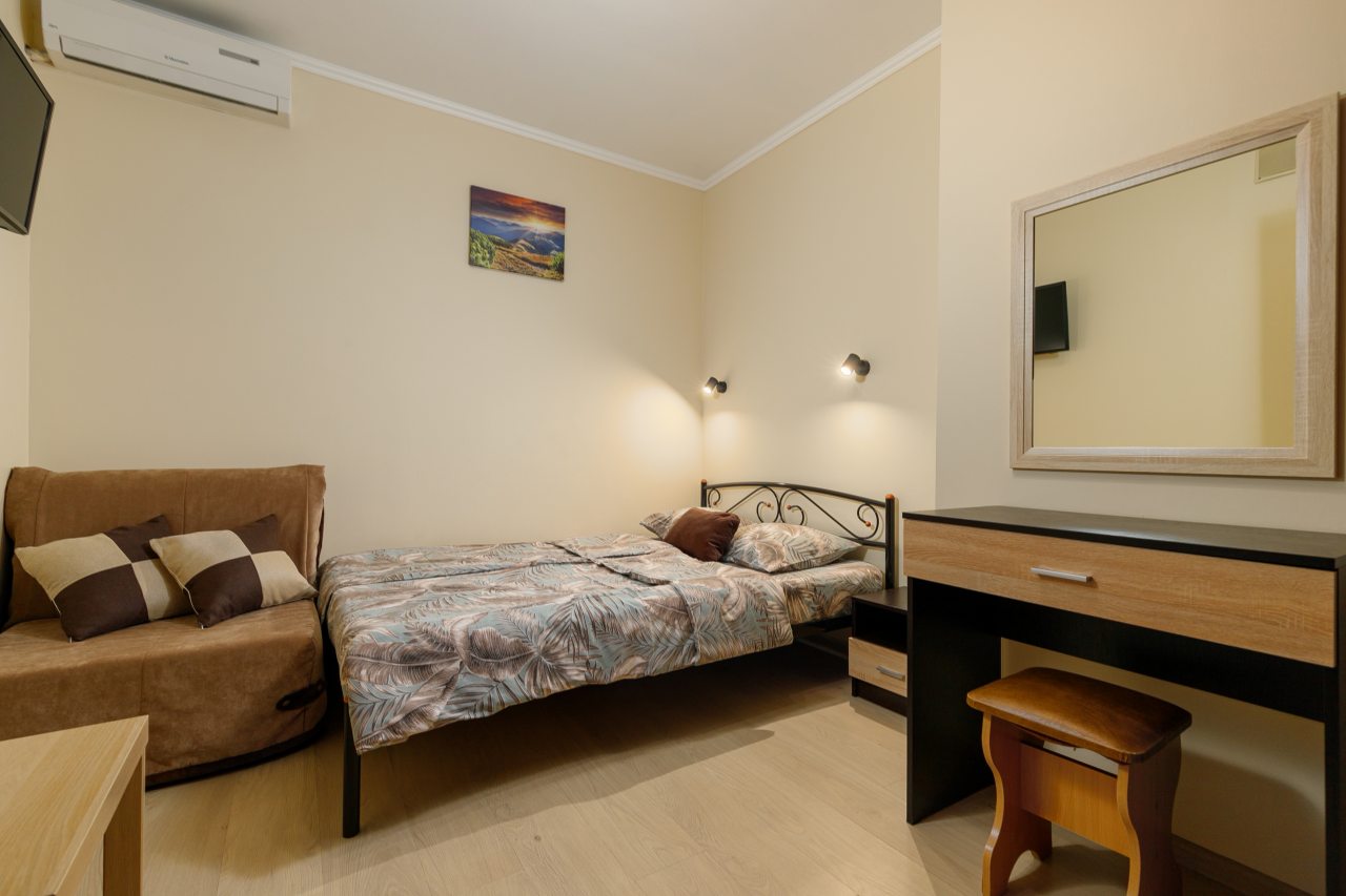 De Luxe (Делюкс), Гостевой дом Семь Ветров