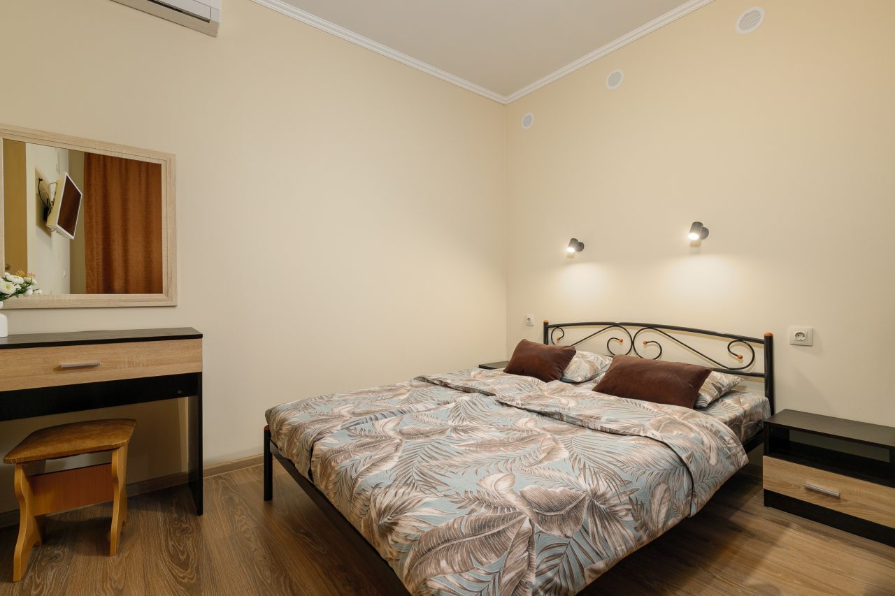 De Luxe (Делюкс), Гостевой дом Семь Ветров