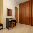 De Luxe (Делюкс), Гостевой дом Семь Ветров