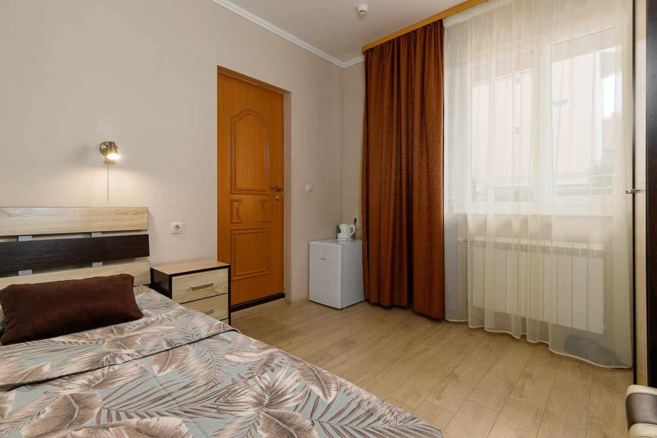 De Luxe (Делюкс), Гостевой дом Семь Ветров