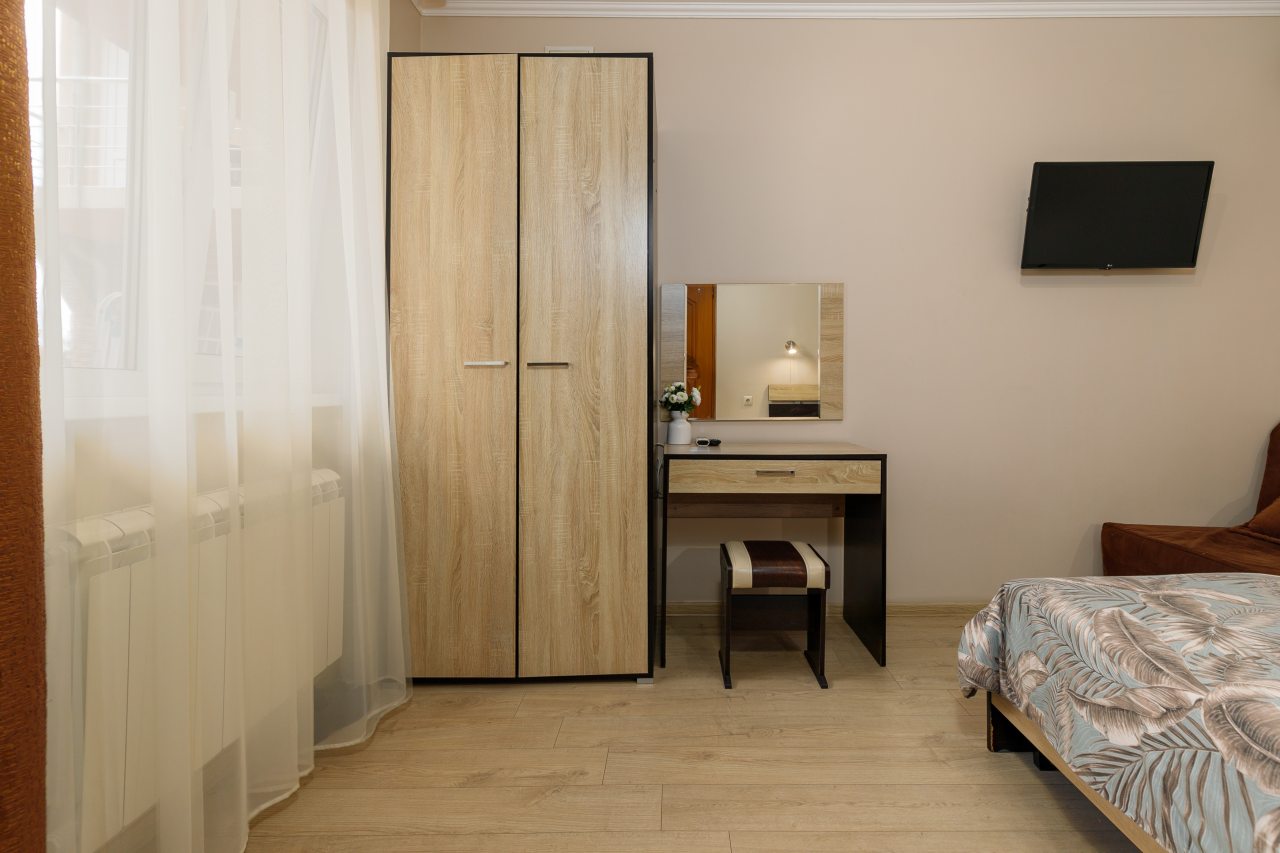 De Luxe (Делюкс), Гостевой дом Семь Ветров