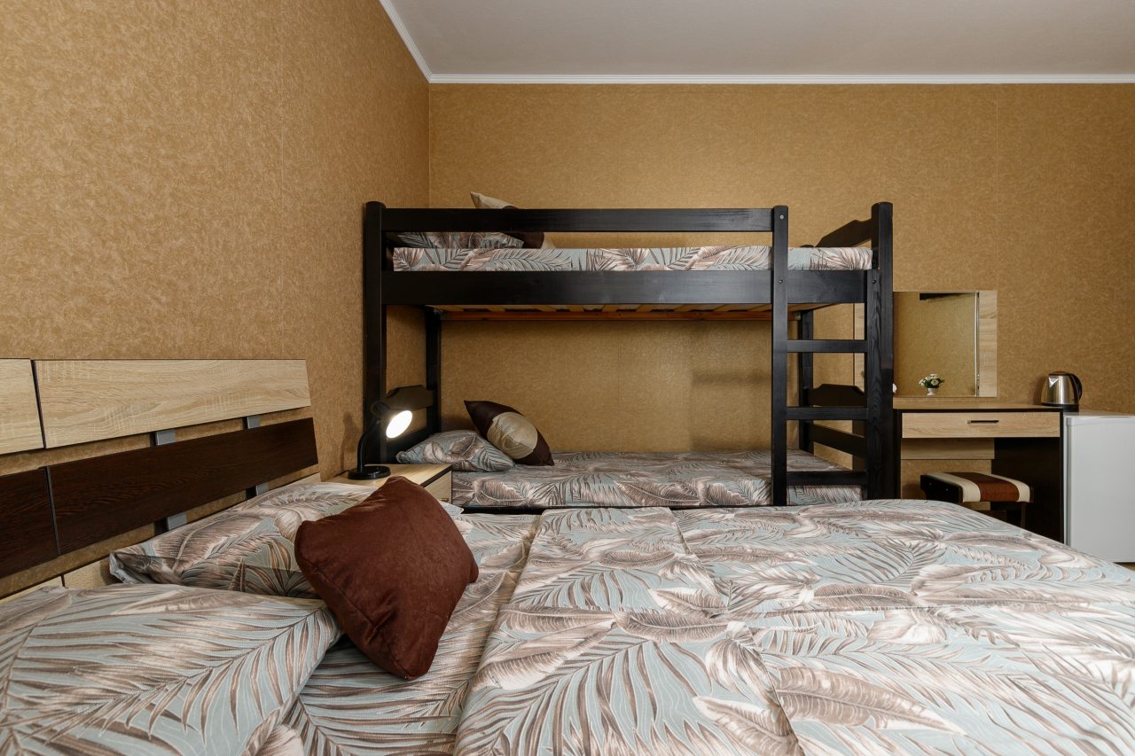 Семейный, Гостевой дом Семь Ветров