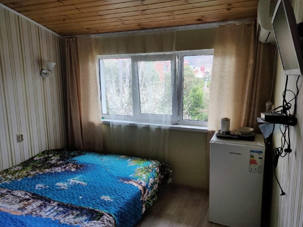 Двухместный (Бюджетный двухместный номер с 1 кроватью) гостевого дома Эллинг Солнечный, Лоо