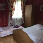 Трехместный (Трехместный номер с общей ванной комнатой), Гостевой дом Аида на Фермерском