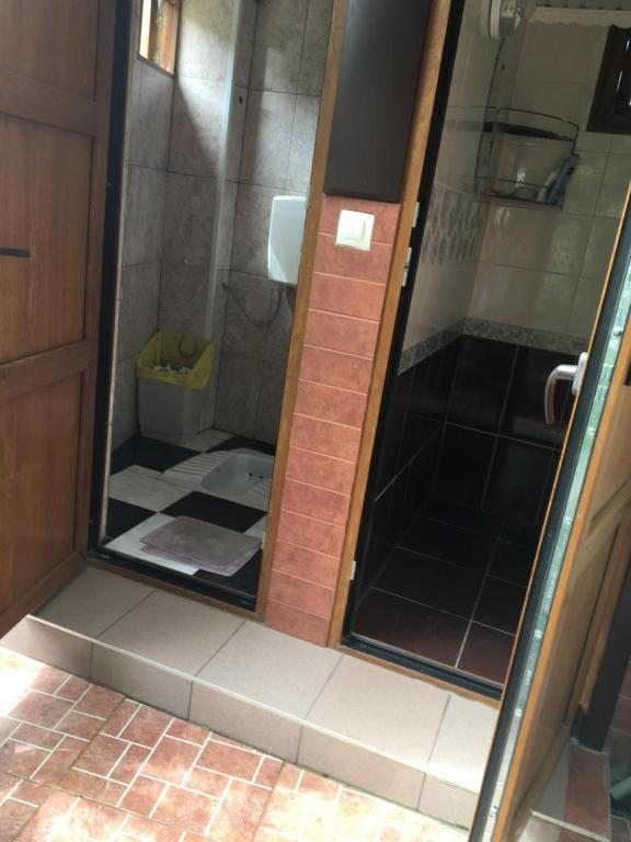 Двухместный (Двухместный номер с 2 отдельными кроватями и общей ванной комнатой), Гостевой дом Аида на Фермерском