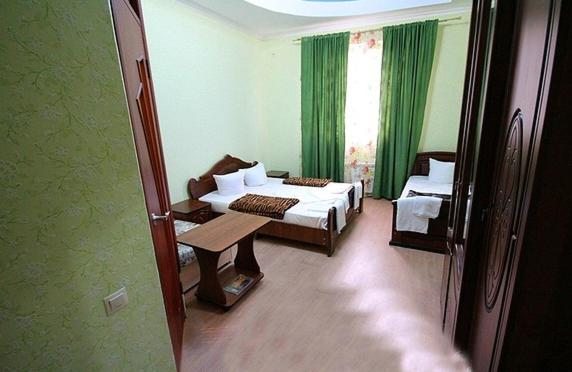 Сьюит (Улучшенный трехместный номер), Гостевой дом Аида на Фермерском