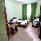 Сьюит (Улучшенный трехместный номер), Гостевой дом Аида на Фермерском