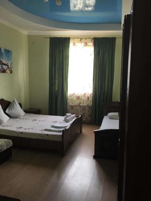 Сьюит (Улучшенный трехместный номер), Гостевой дом Аида на Фермерском