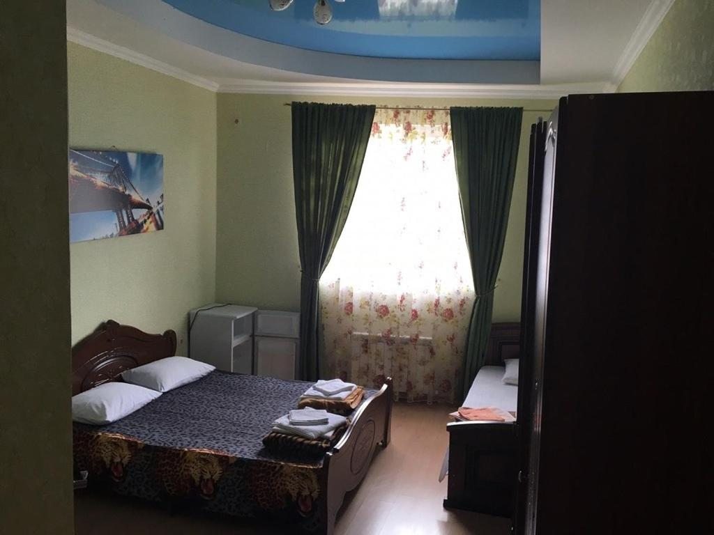 Сьюит (Улучшенный трехместный номер), Гостевой дом Аида на Фермерском