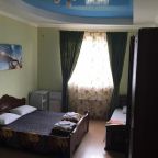 Сьюит (Улучшенный трехместный номер), Гостевой дом Аида на Фермерском