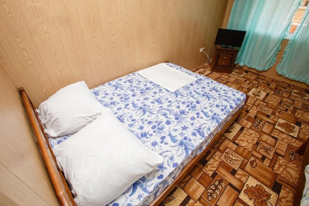 Двухместный (Улучшенный двухместный номер с 1 кроватью или 2 отдельными кроватями) гостевого дома Весна на Енисейской, Лоо