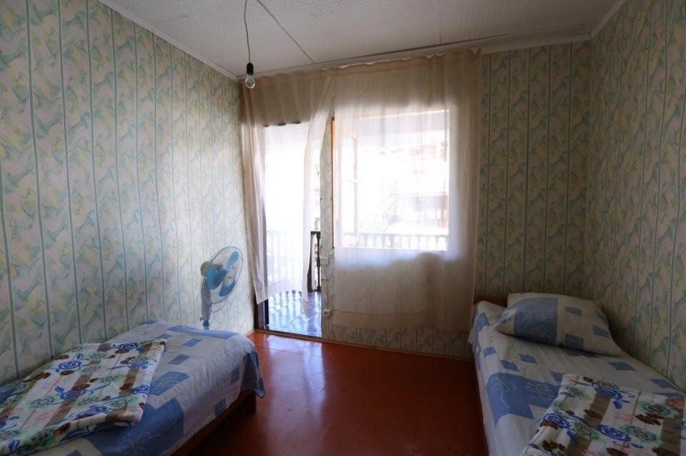 Двухместный (Двухместный номер с 2 отдельными кроватями и общей ванной комнатой) гостевого дома Аида, Лоо