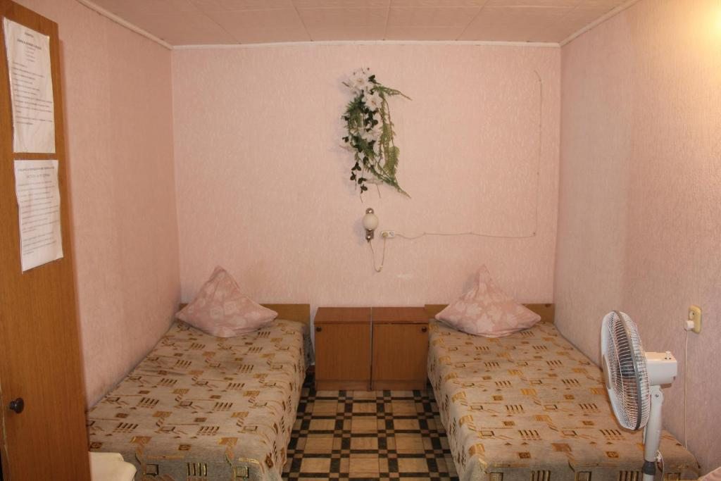 Двухместный (Двухместный номер с 2 отдельными кроватями) гостевого дома Есения, Адлер