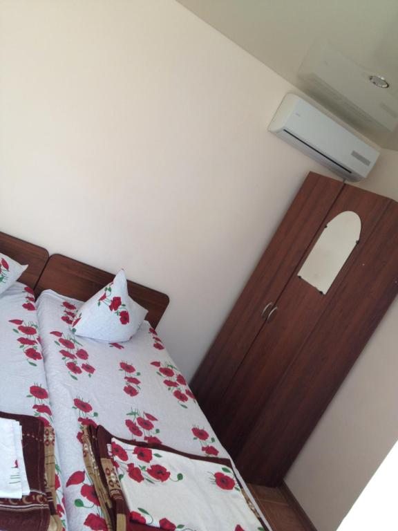 Двухместный (Двухместный номер с 2 отдельными кроватями), Гостевой дом Изумруд