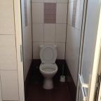 Трехместный (Трехместный номер с душем), Гостевой дом Изумруд