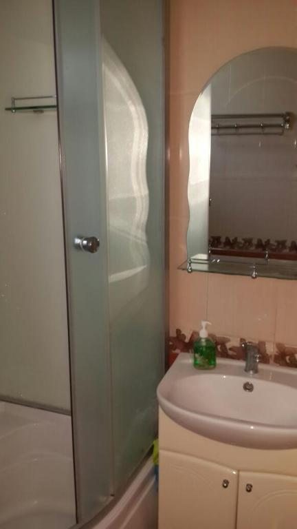 Апартаменты (Апартаменты), Гостевой дом Изумруд