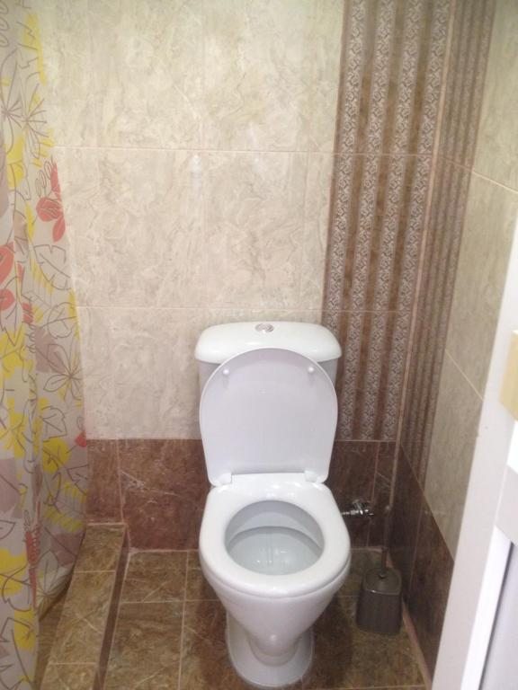 Трехместный (Трехместный номер с собственной ванной комнатой), Гостевой дом Изумруд