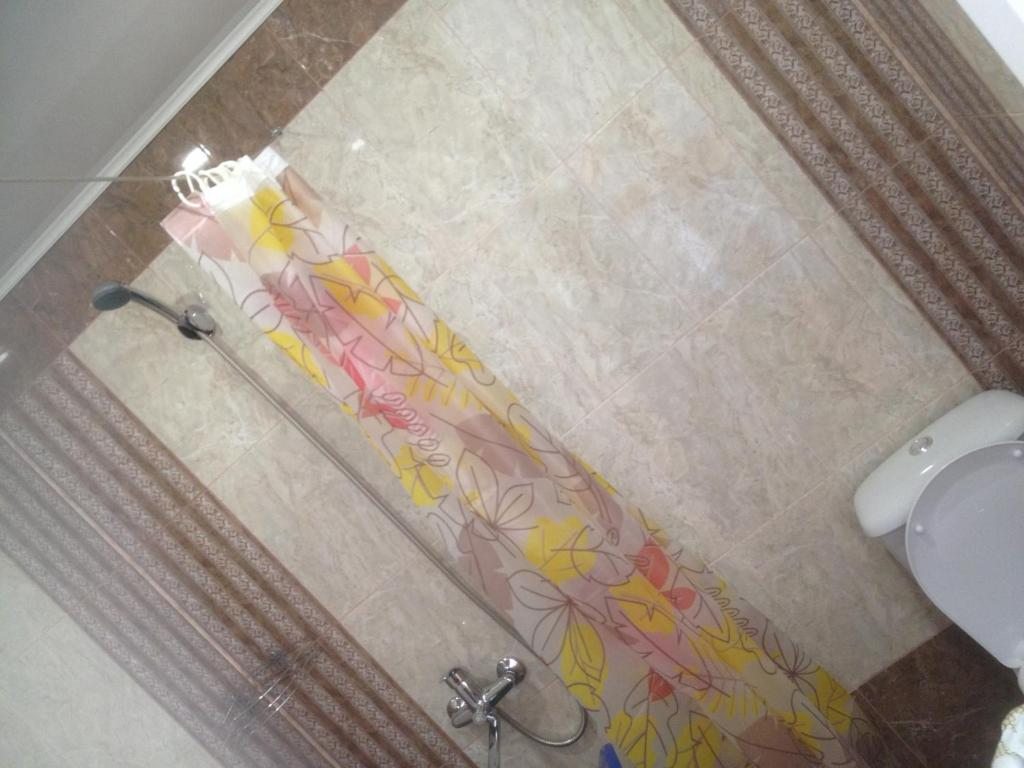 Трехместный (Трехместный номер с собственной ванной комнатой), Гостевой дом Изумруд