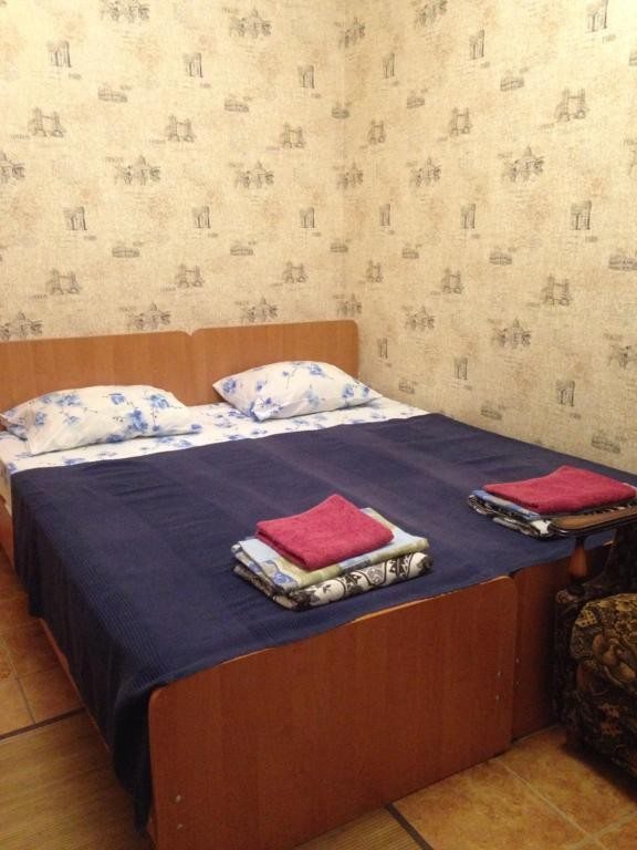 Двухместный (Двухместный номер с 1 кроватью или 2 отдельными кроватями и собственной ванной комнатой) гостевого дома Комсомольский, Анапа