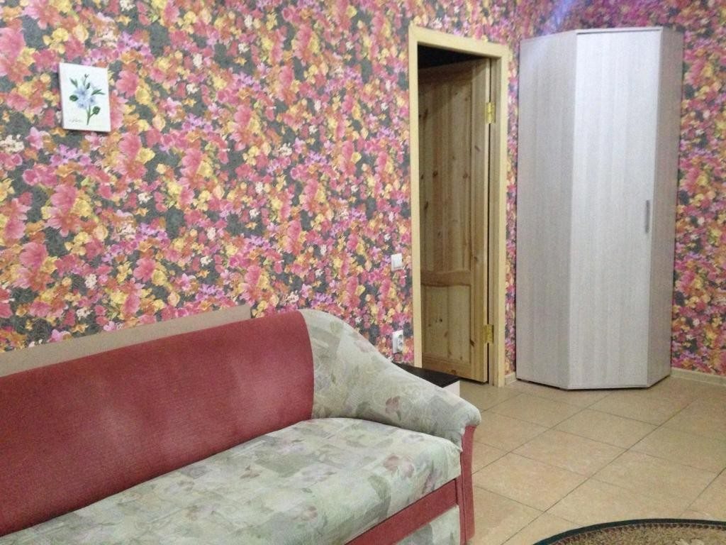 Сьюит (Люкс с 1 спальней) гостевого дома Комсомольский, Анапа
