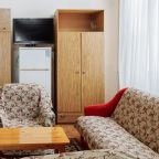 Номер (Эконом | семейный | мансарда), Отель Лазурь Аллама групп