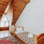 Номер (Эконом | семейный | мансарда), Отель Лазурь Аллама групп
