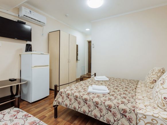 Фотография номера гостевого дома Лазурь Аллама групп