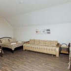Шестиместный (Семейный | балкон), Отель Лазурь Аллама групп