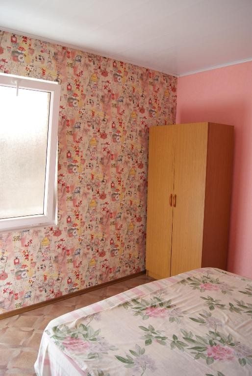 Двухместный (Бюджетный двухместный номер с 2 отдельными кроватями) гостевого дома Апельсин, Вардане