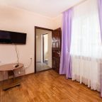 Семейный (Семейный номер с балконом), Мини-отель Юна