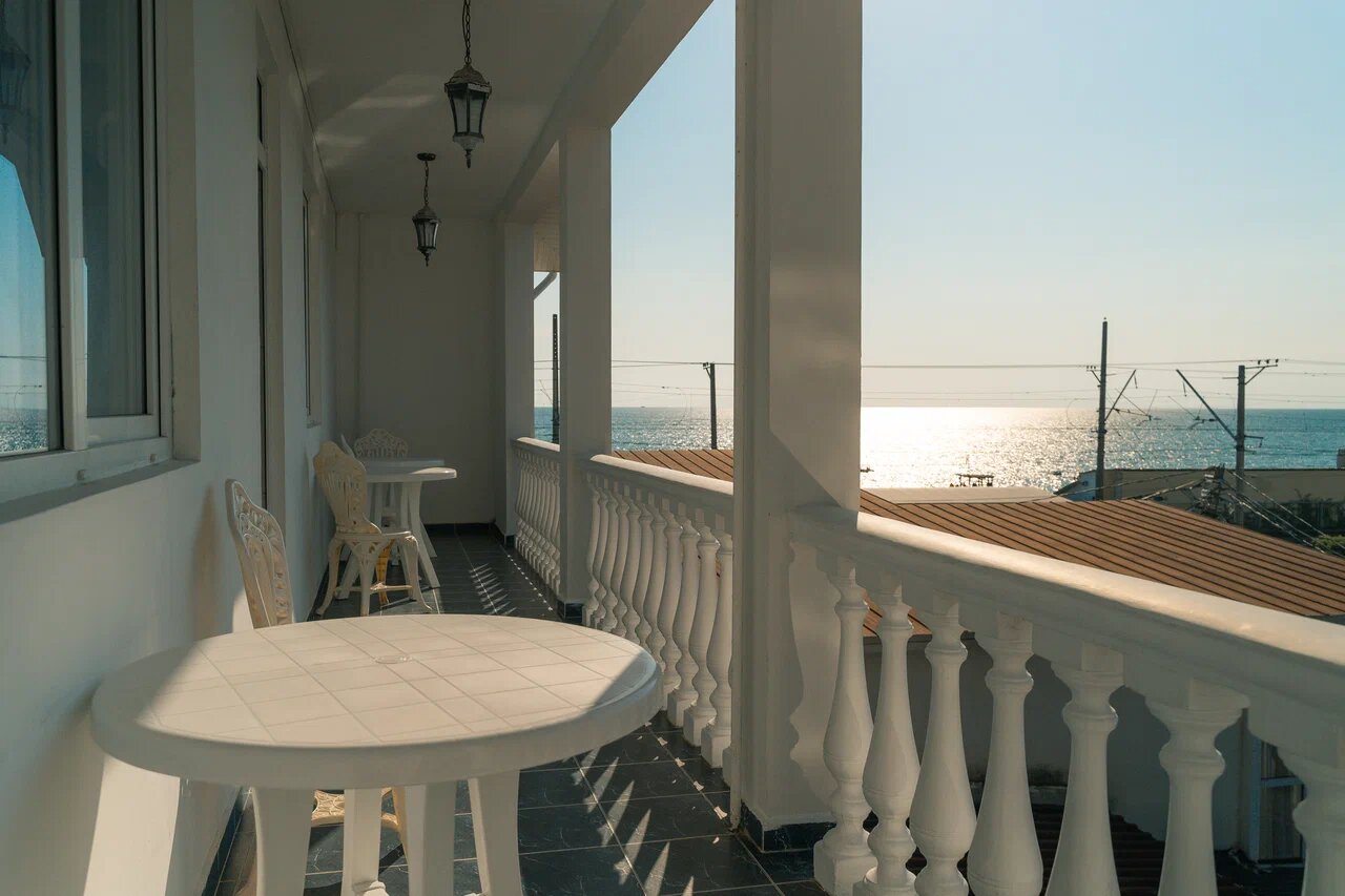 Вид на море, Гостевой дом Миран