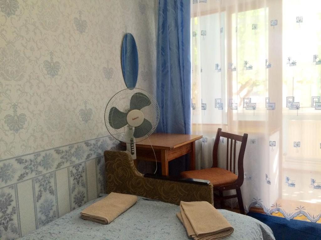 Трехместный (Трехместный номер эконом-класса с общей ванной комнатой), Гостевой дом На Советской 73