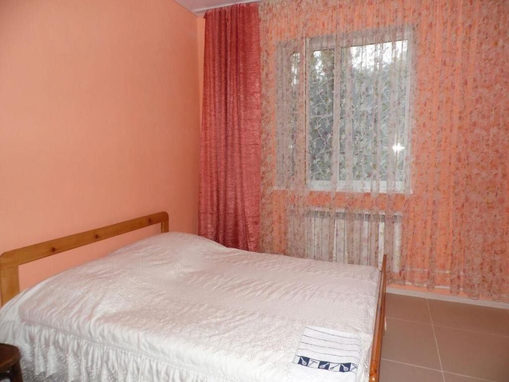 Двухместный (Бюджетный двухместный номер с 1 кроватью) гостевого дома Ласточка, Вардане