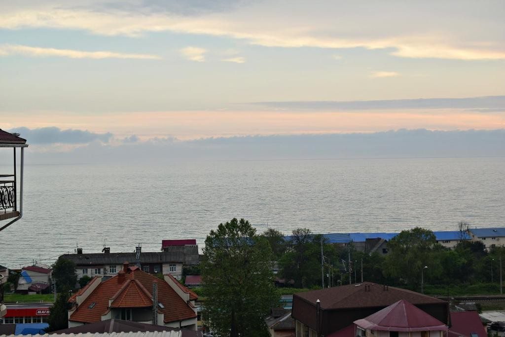 Трехместный (Трехместный номер -люкс), Отель Hotellook BrizLoo