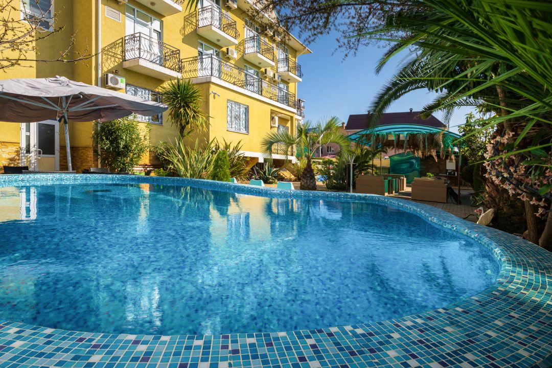 Адлер гостиницы и отели с бассейном, цена года на отдых без посредников