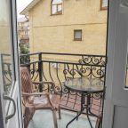 Четырехместный (Комфорт с балконом и видом во двор), Гостевой дом Ренессанс