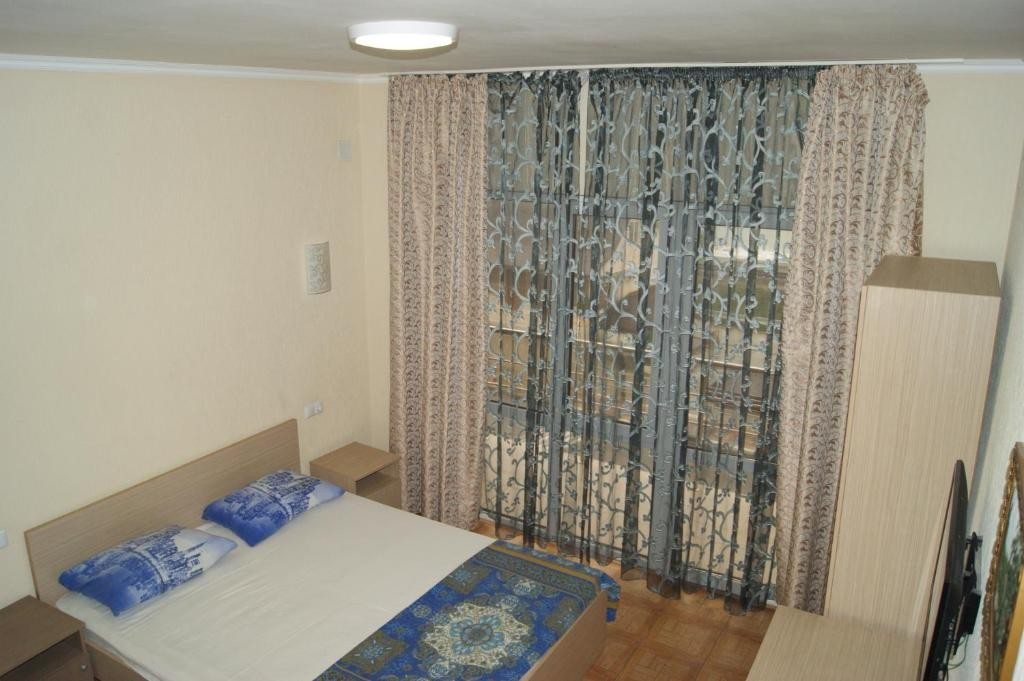 Двухместный (Большой двухместный номер c 1 кроватью или 2 отдельными кроватями) отеля Санта Роса, Лоо