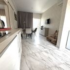 Апартаменты (Апартаменты с кухней и 2мя балконами), Гостевой дом Коралловый Риф