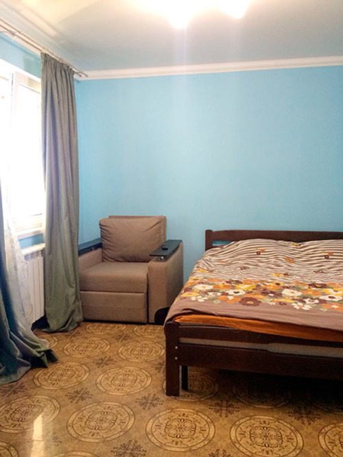 Двухместный (Двухместный номер с 1 двуспальной кроватью и дополнительной кроватью) гостевого дома У побережья Лоо