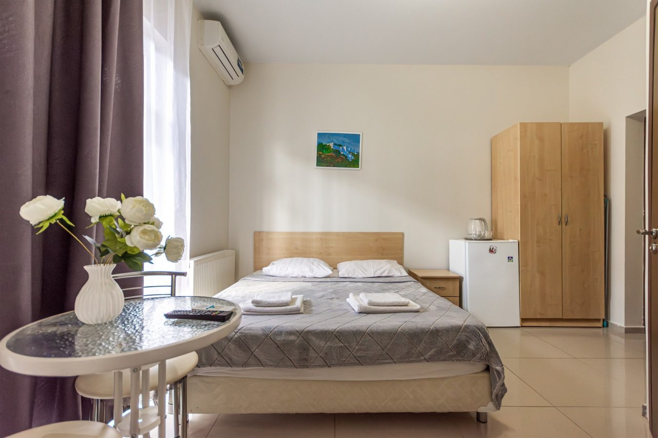 Трехместный (Трехместный номер с балконом), Гостевой дом Виноград