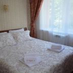 Номер с двуспальной кроватью в отеле «Люблю-но» в Москве