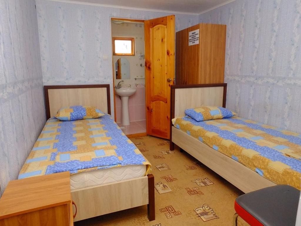 Двухместный (Двухместный номер с 2 отдельными кроватями) гостевого дома У Михаила, Кабардинка