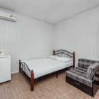 Трёхместный и более (Семейный номер стандарт), Гостевой дом В Сириусе