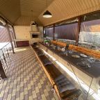 Беседки для отдыха, Отель Village House