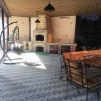 Беседки для отдыха, Отель Village House