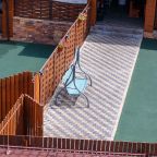 Своя ухоженная территория, Отель Village House